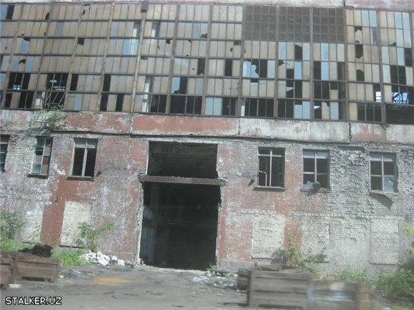 Заброшенный завод в Харьковской области, Украина.